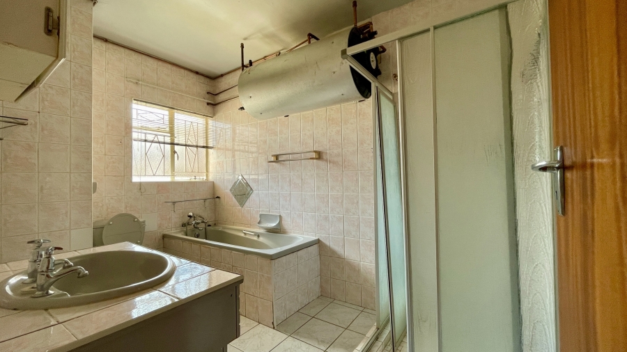 2 Bedroom Property for Sale in Flamwood North West